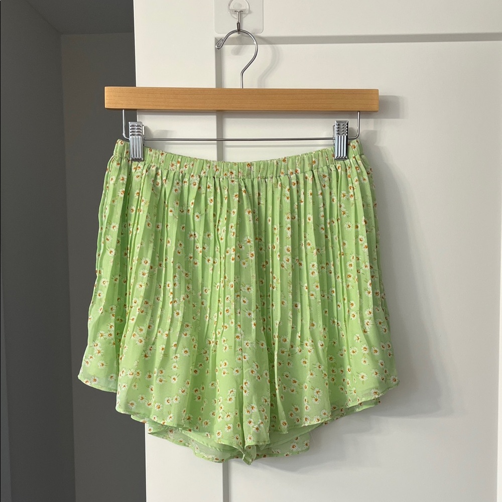 Sabo Skirt Light Green Floral Pleated Skort